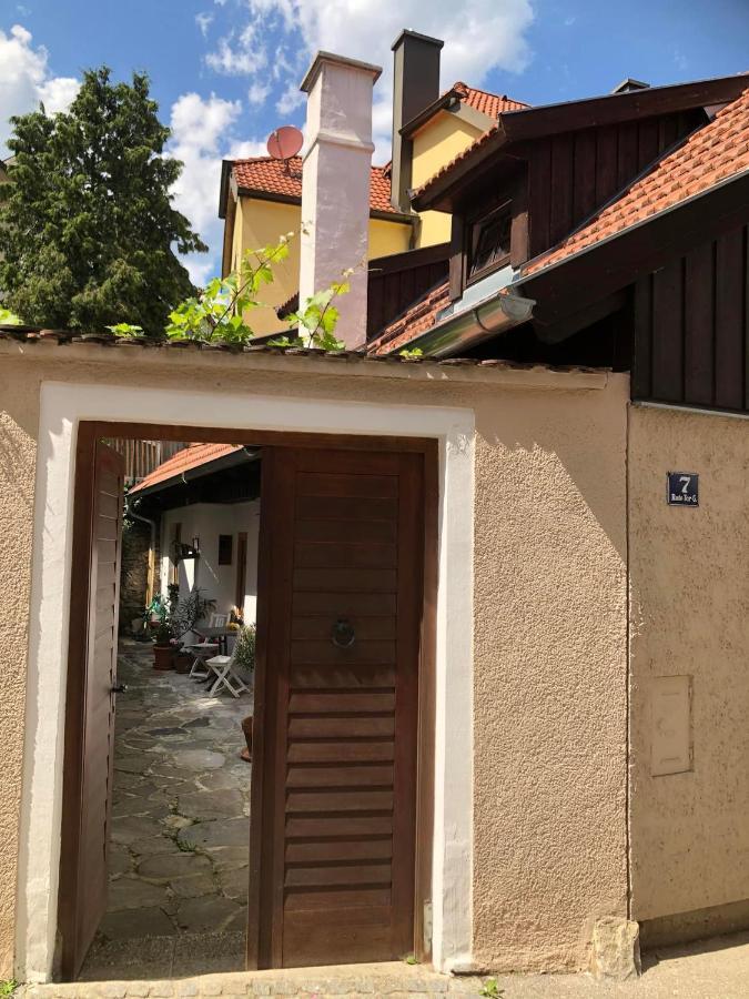 Apartment Zum Roten Tor Spitz an der Donau Buitenkant foto